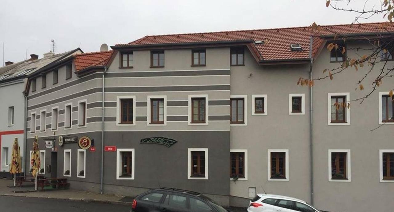 Penzion V Zatacce Plzen Luaran gambar