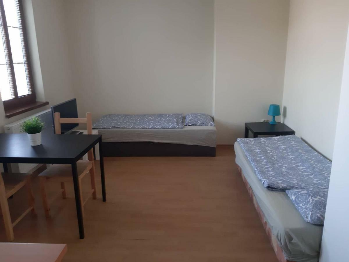 Penzion V Zatacce Plzen Luaran gambar